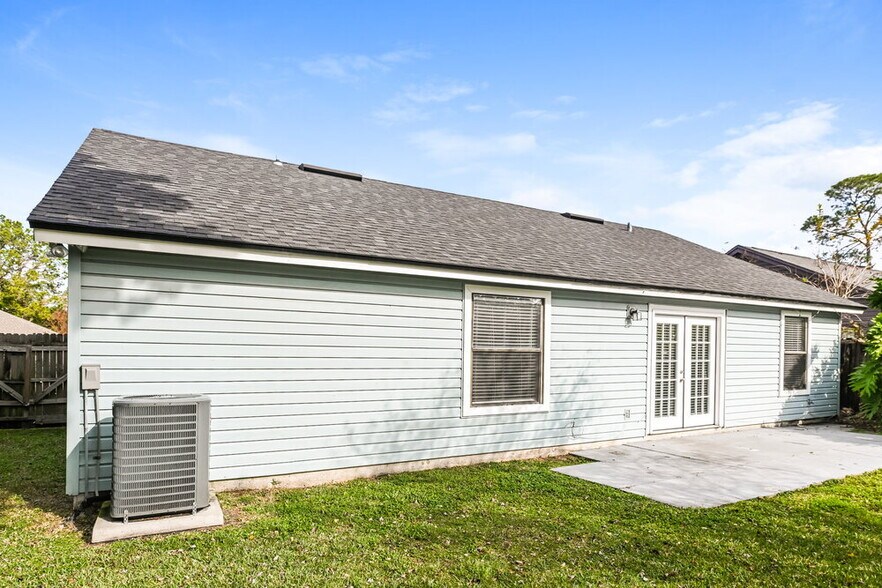 Building Photo - 11548 Treasury Cir S