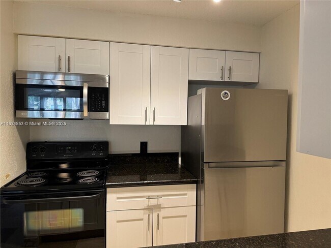 Building Photo - 2986 S University Dr