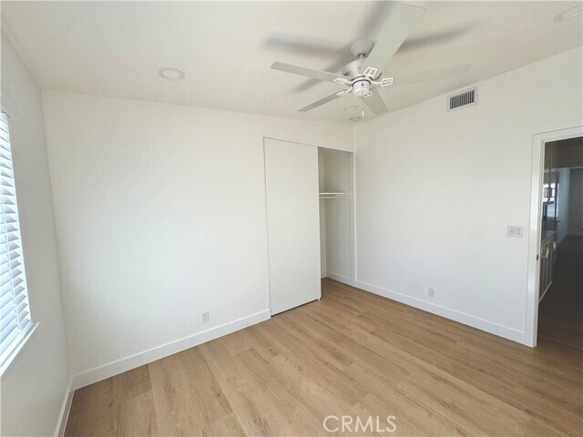 Building Photo - 9872 Kings Canyon Dr