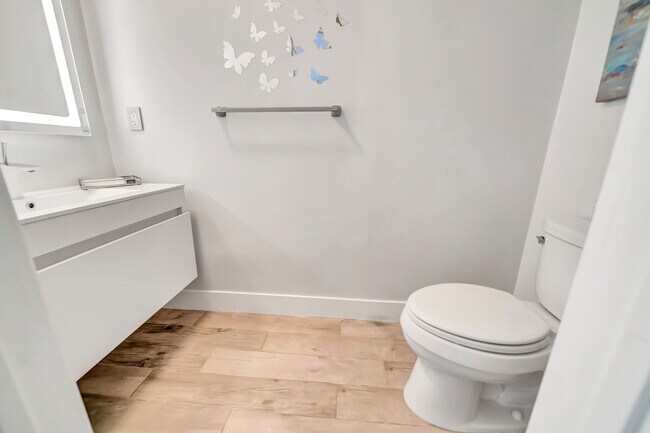 Building Photo - 22374 Algunas Rd