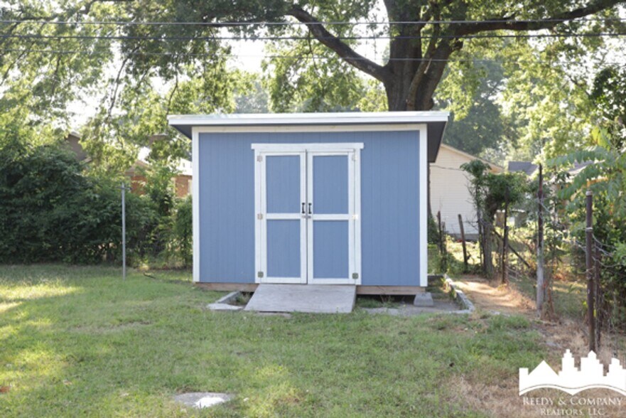 Building Photo - 922 Garland St