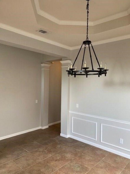 Building Photo - 10808 Pineview Ln