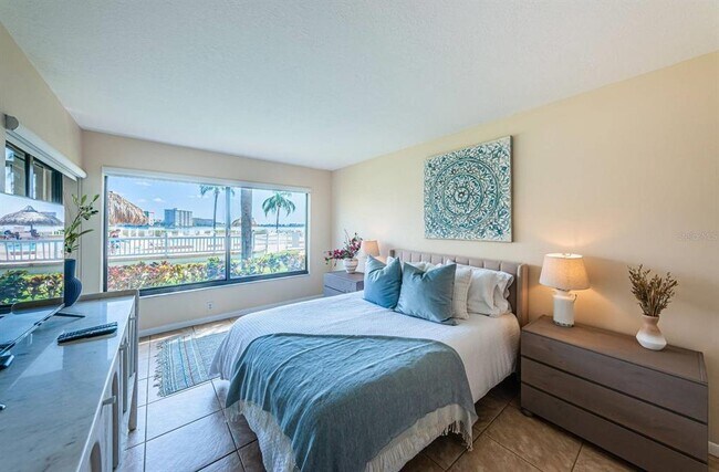 Building Photo - 6268 Palma Del Mar Blvd S