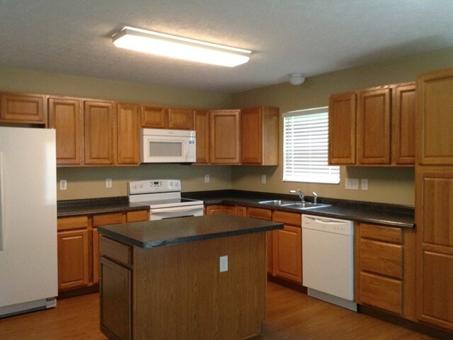 Building Photo - 116 Arbor Glen Ct