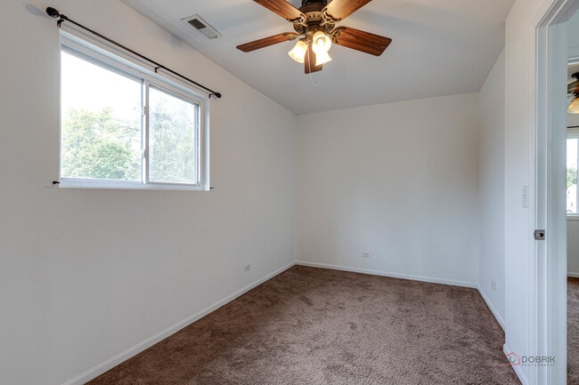 Building Photo - 400 Clifton Dr