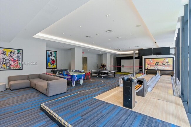 Building Photo - 1010 Brickell Ave