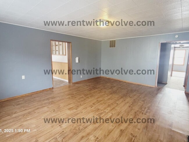 Building Photo - 337 S Indiana St