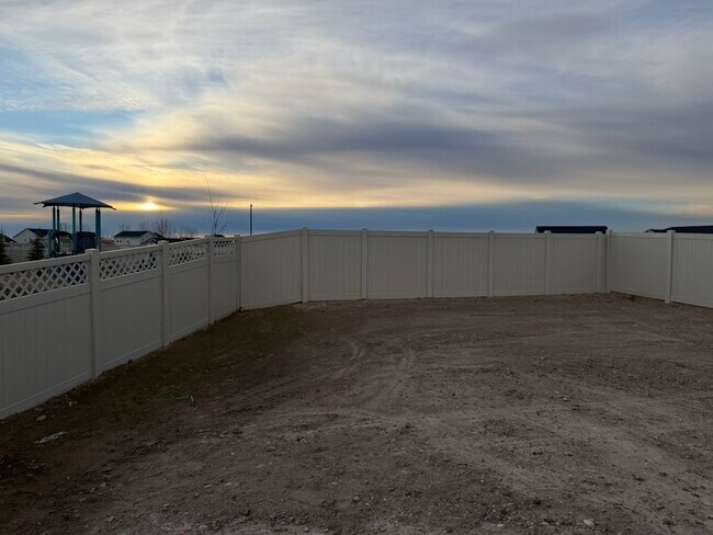 Building Photo - 10113 Longtail Dr