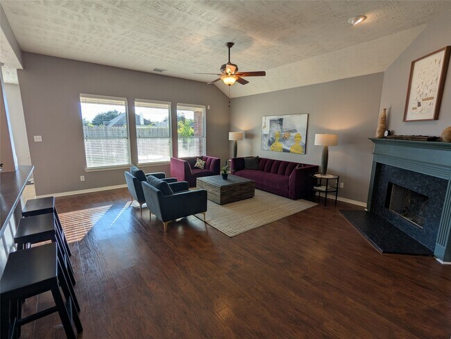 Building Photo - 24807 Blane Dr