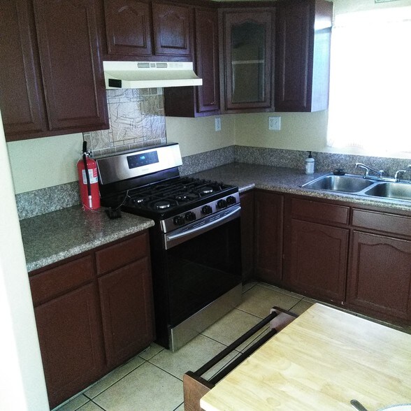 Building Photo - 8417 Avalon Blvd