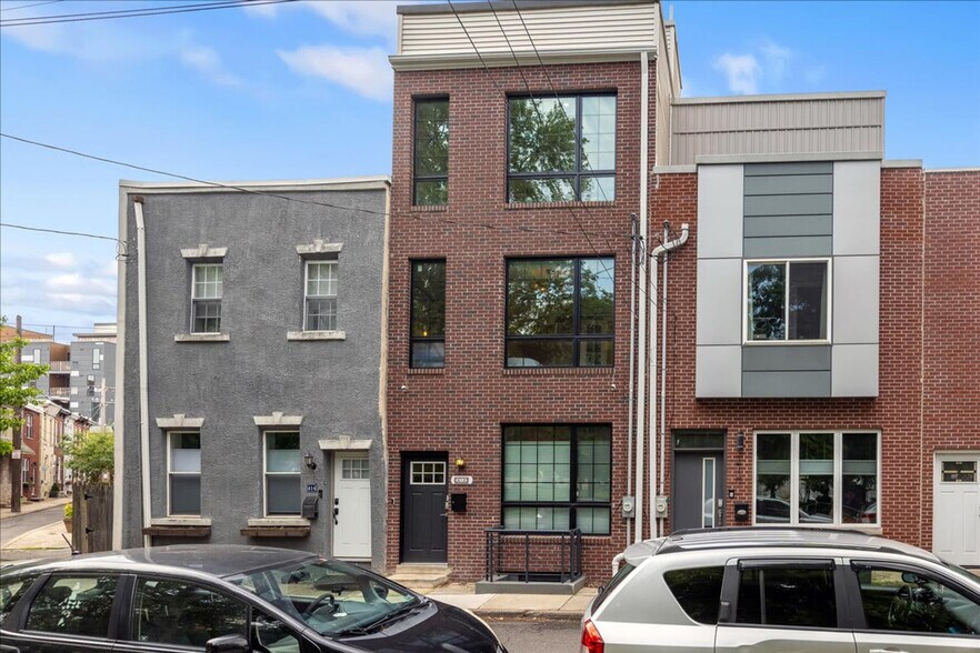 Building Photo - 416 Sepviva St