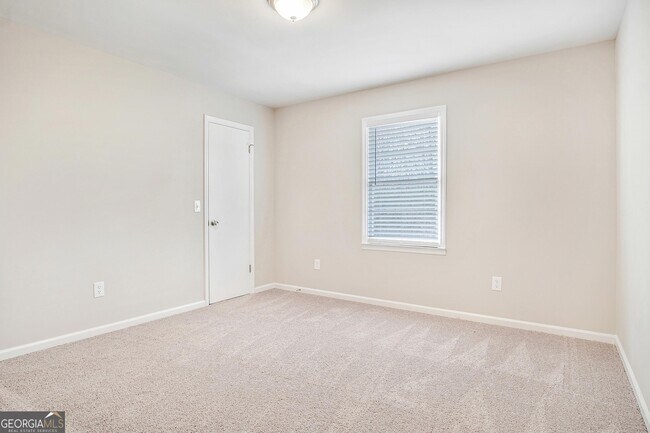 Building Photo - 660 Thomasville Blvd SE