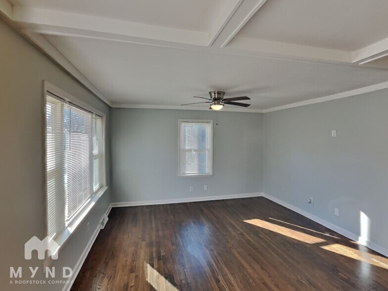 Building Photo - 2634 Skyland Dr