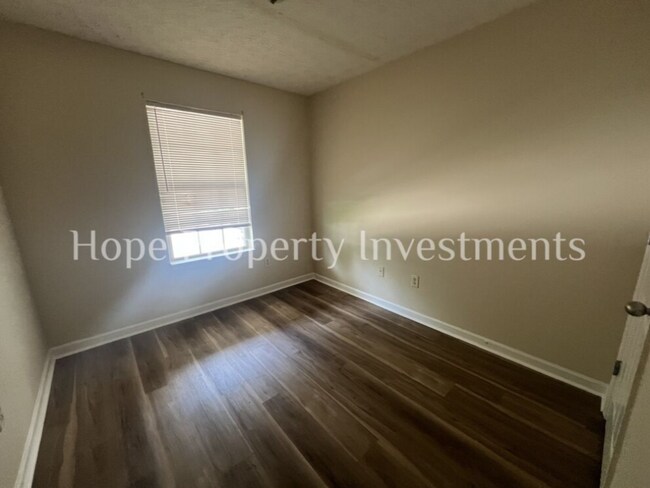 Building Photo - 3136 Mobley Bridge Rd