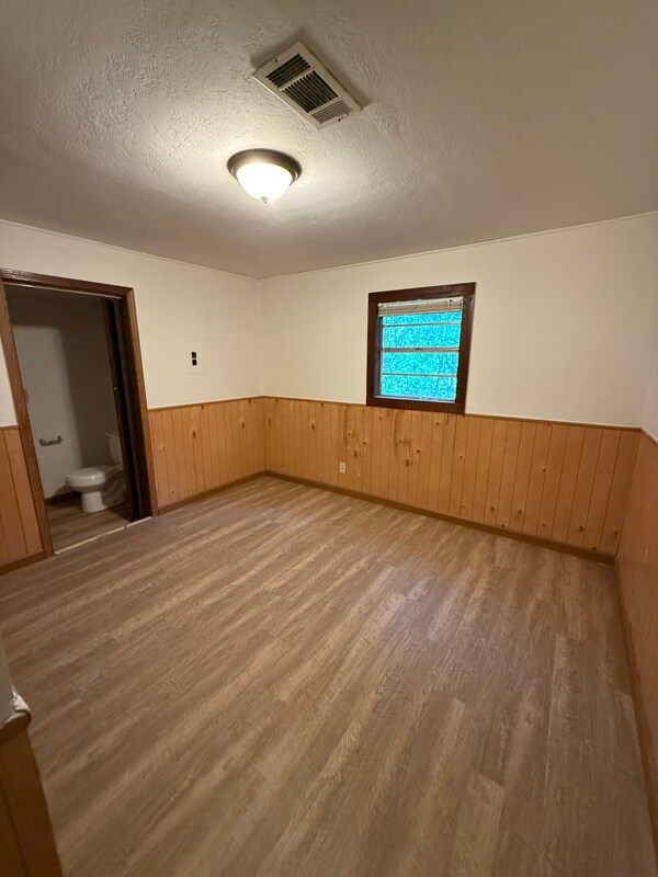 Building Photo - 914 Leblanc St