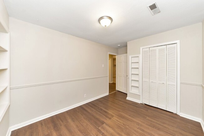 Building Photo - Hot Listing! Modern 3BR/2BA in Talladega –...