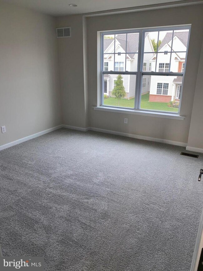 Building Photo - 730 Houston St