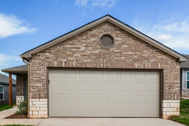 Building Photo - 10052 Blackjack Rd