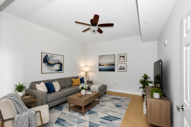 Building Photo - 231 Riverside Dr