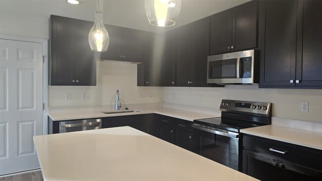 Building Photo - 431 Sunset Hollow Drive