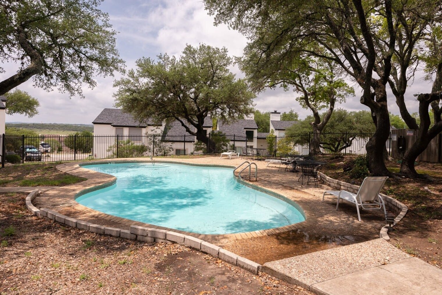 Building Photo - 1029 Parkview Dr