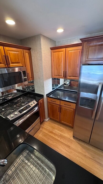 Building Photo - 6 Canal Park