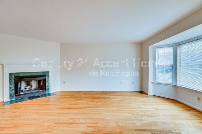Building Photo - 6008 Keble Dr