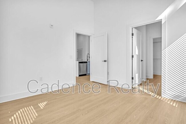 Building Photo - 610 S Kerr Ave
