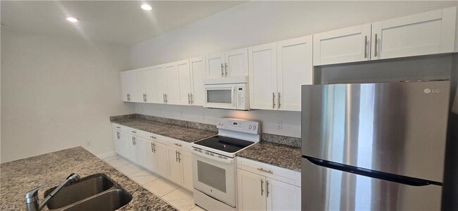 Building Photo - 4602 25th St SW