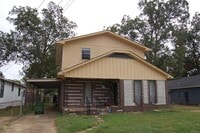Building Photo - 1315 Bragg St