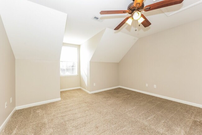 Building Photo - 2010 Slayton Dr