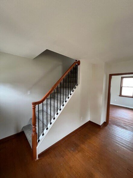 Building Photo - 1485 Brandt Ave