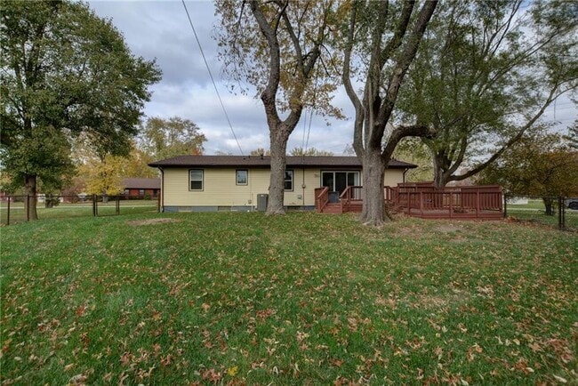Building Photo - 51 Larry Dr