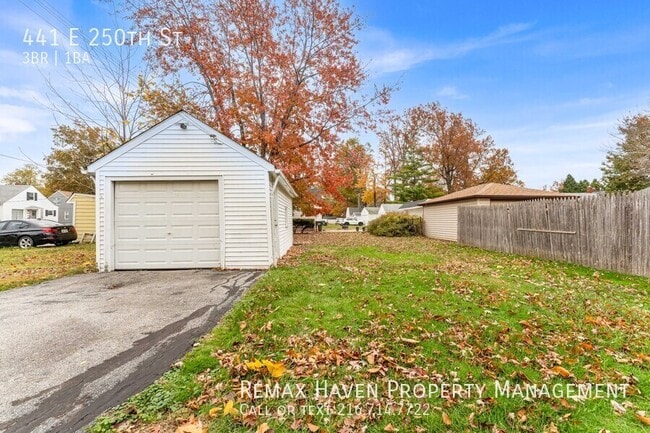 Building Photo - 441 E 250th St