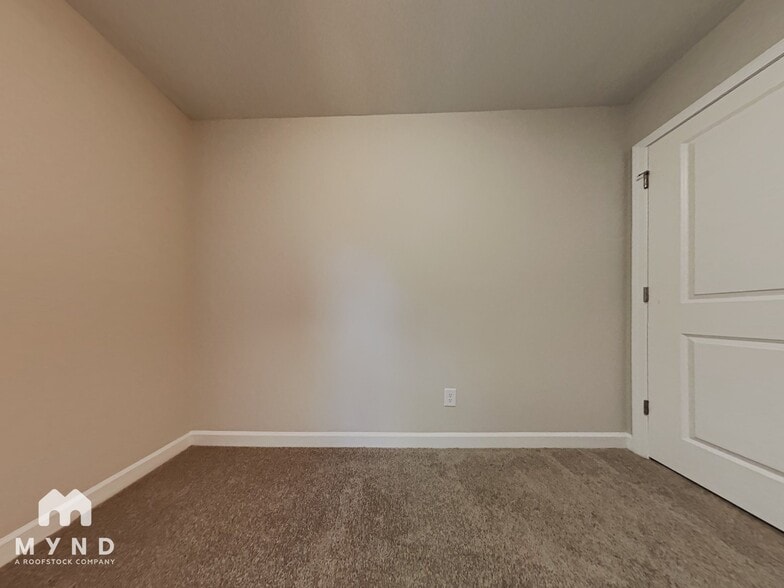 Building Photo - 153 McKinnon Ave NE