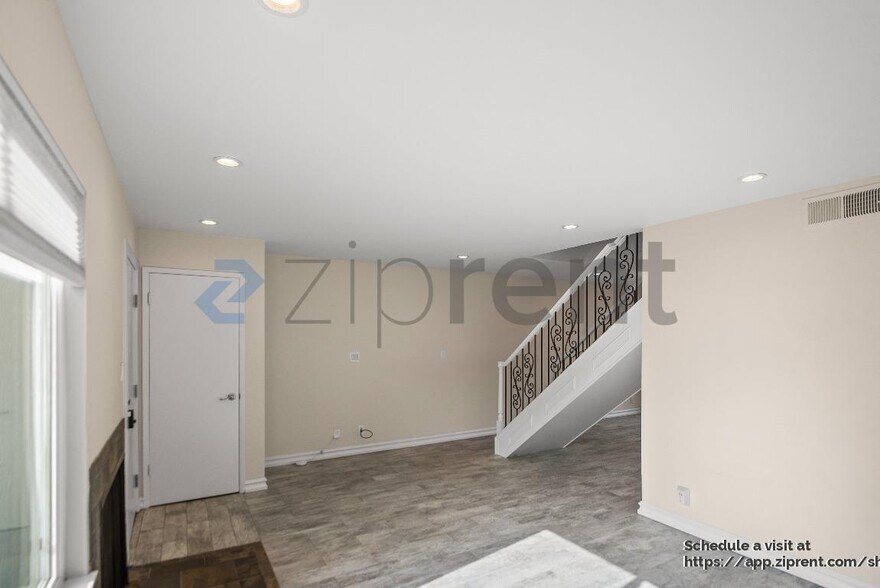 Building Photo - 4451 Fairlands Dr