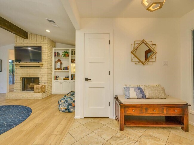 Building Photo - 4908 Dry Oak Trail