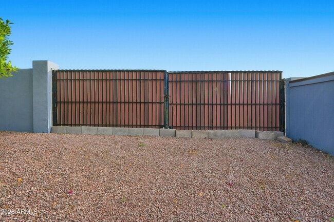 Building Photo - 5399 S Via de Rico