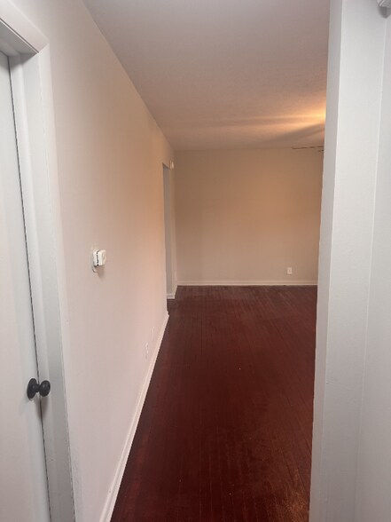 Building Photo - 12-14 Grove Ct