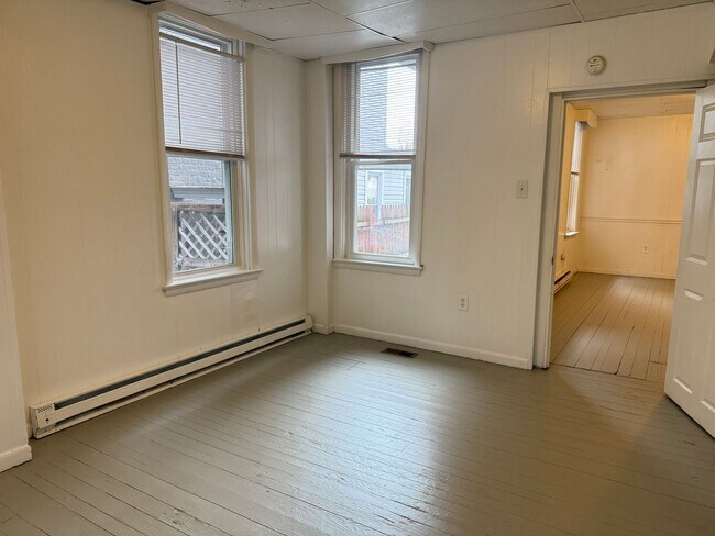 Building Photo - 225 N 3rd St