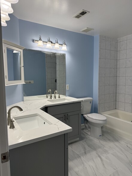 Building Photo - 77 Pinehurst Dr