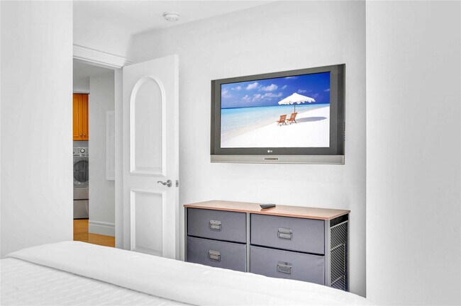 Building Photo - 74 Nurmi Dr