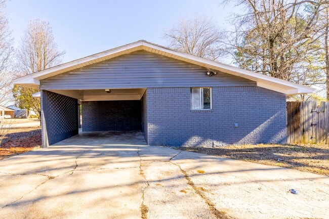 Building Photo - 67 Mohawk Dr