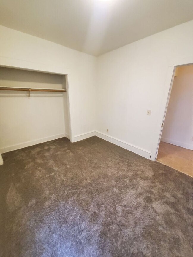 Building Photo - 3134-3136 N 35th St. (Duplex)