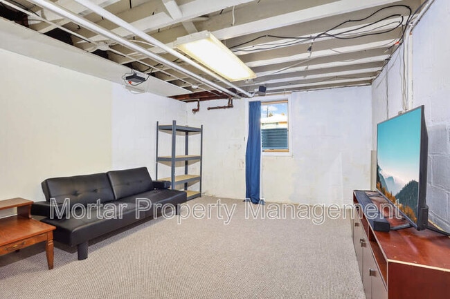 Building Photo - 1164 Randolph Ave