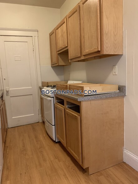 Building Photo - 1171 Boylston St
