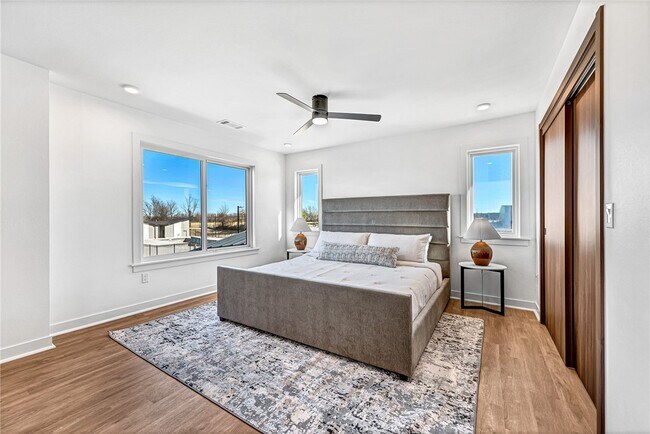 Building Photo - 1112 Emilia Ave