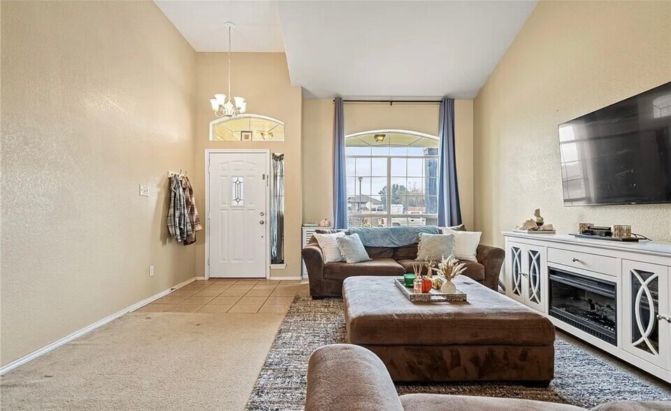 Building Photo - 2001 Schorn Dr