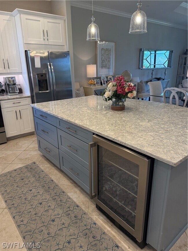 Building Photo - 8765 Bellano Ct