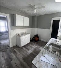 Building Photo - 4448 E 131st St